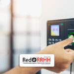 La implementación de un control de asistencia digital funciona como un sistema de protección bidireccional